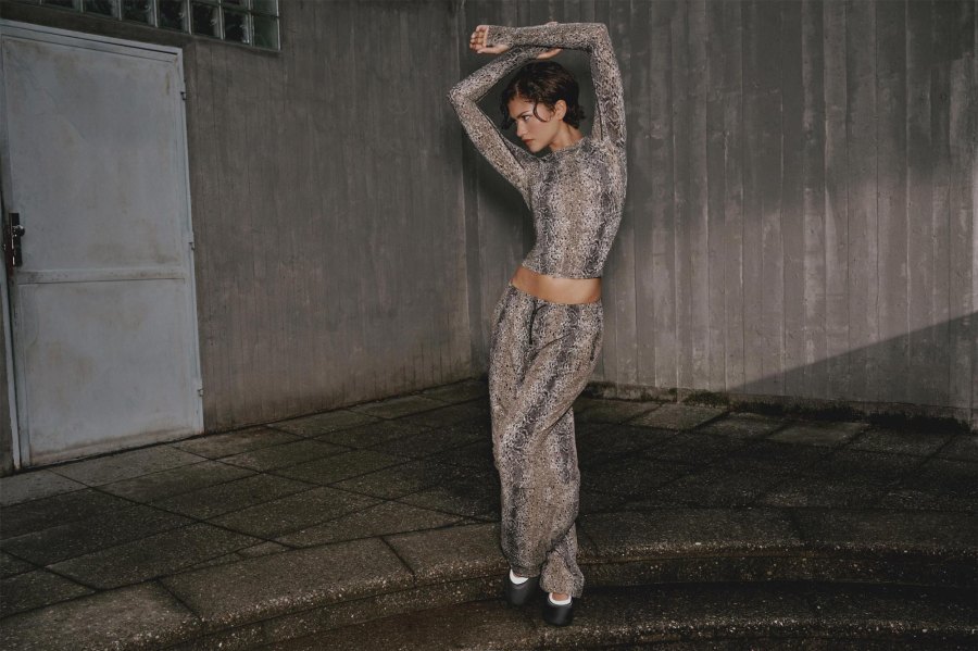 Hot Pics Zendaya